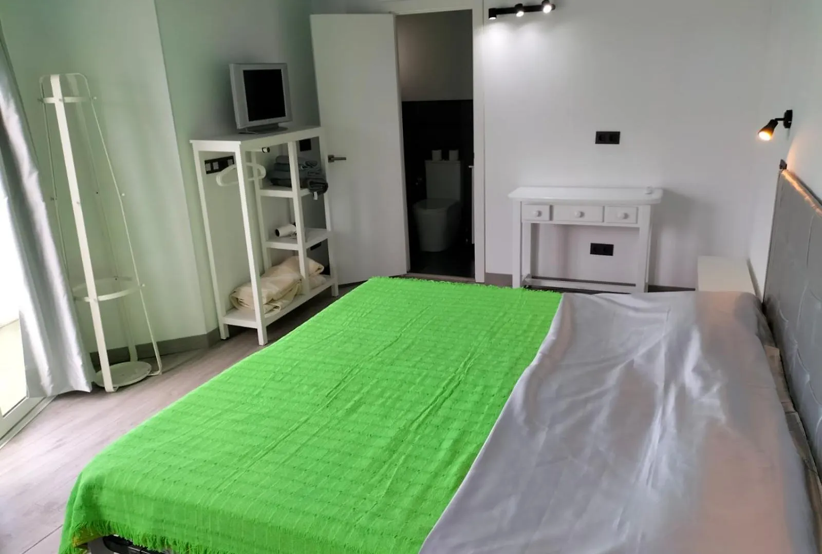 Vv Las Buganvillas Maspalomas - Cocina Y Habitaciones Con Banos Privados Guest house Maspalomas (Gran Canaria)