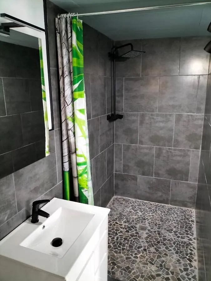 Vv Las Buganvillas Maspalomas - Cocina Y Habitaciones Con Banos Privados Gæstehus