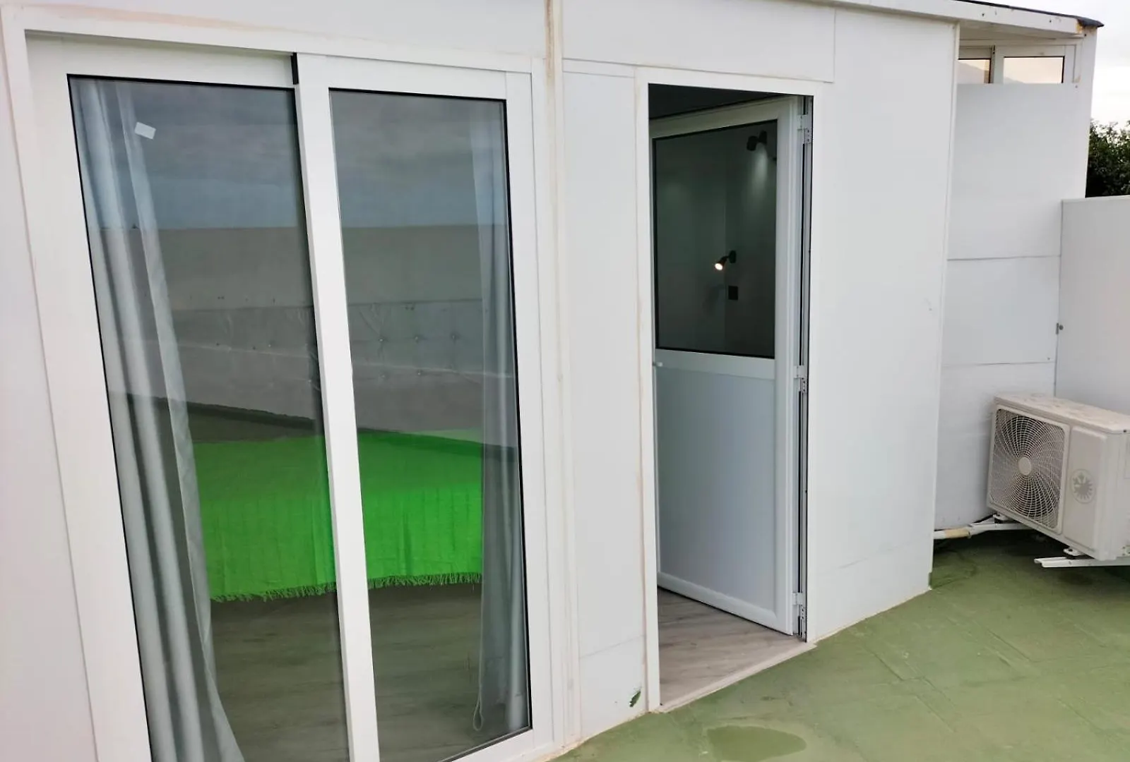 Gæstehus Vv Las Buganvillas Maspalomas - Cocina Y Habitaciones Con Banos Privados Spanien