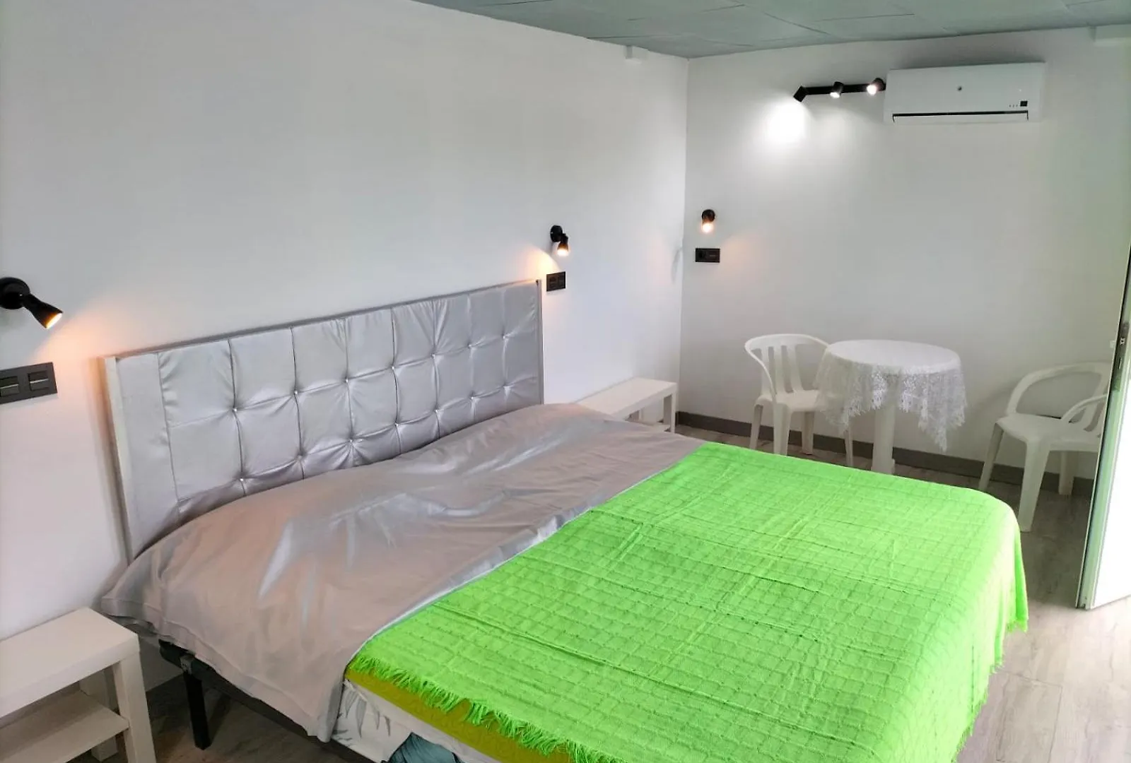 Vv Las Buganvillas Maspalomas - Cocina Y Habitaciones Con Banos Privados Maspalomas (Gran Canaria)