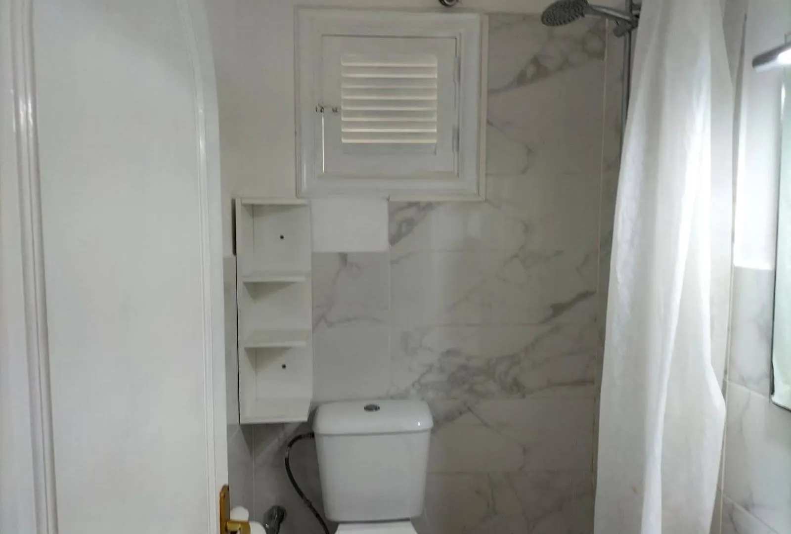 Vv Las Buganvillas Maspalomas - Cocina Y Habitaciones Con Banos Privados