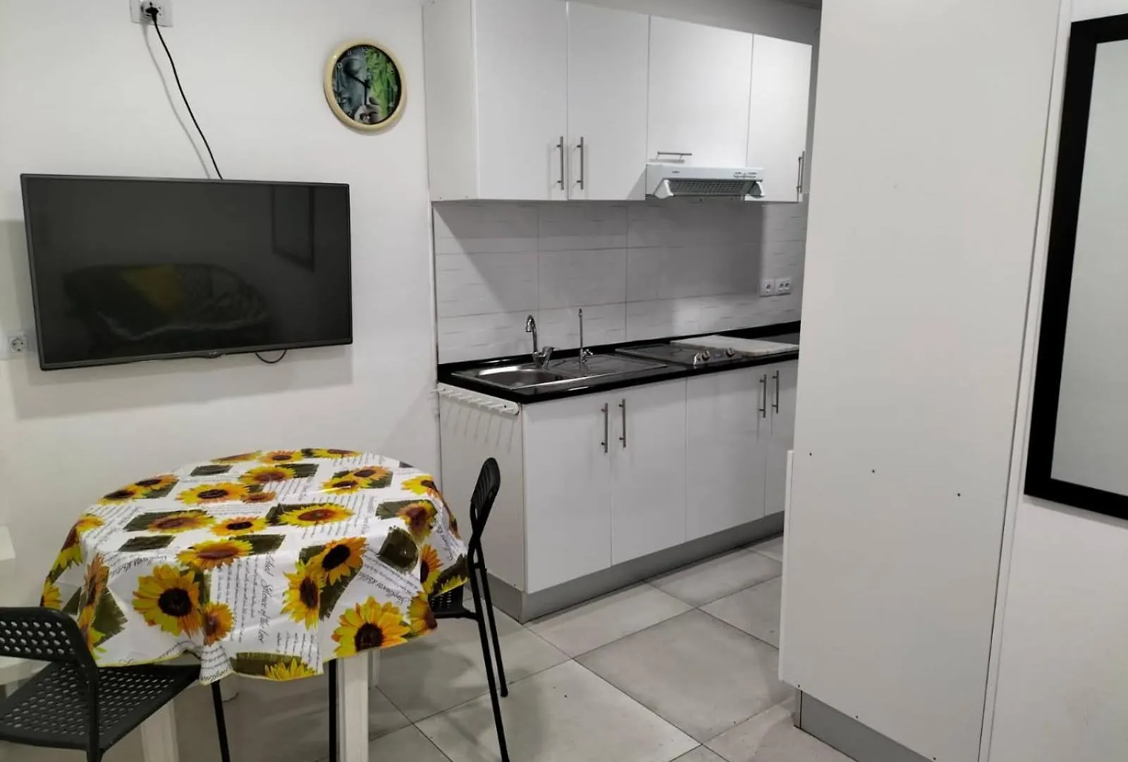 Vv Las Buganvillas Maspalomas - Cocina Y Habitaciones Con Banos Privados Gæstehus